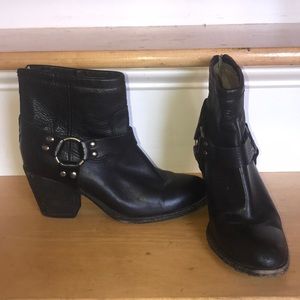 Frye ankle boots size 7 black